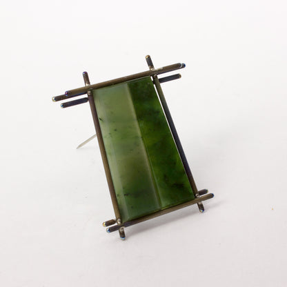 NA143: Dual pounamu brooch