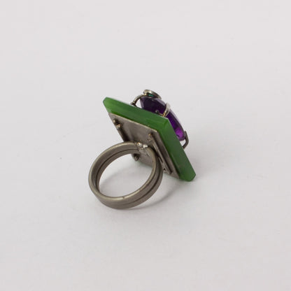 NA181: Amethyst, pounamu and emerald ring