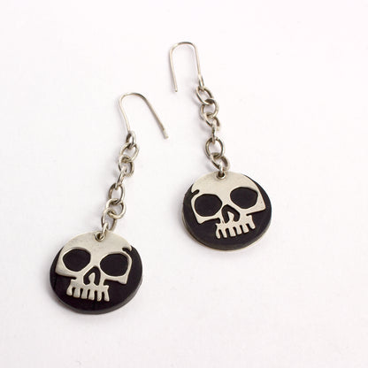 NG46: Skull earrings