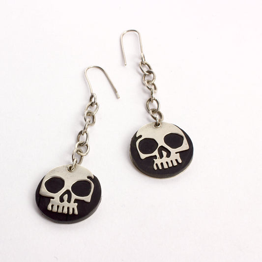 NG46: Skull earrings