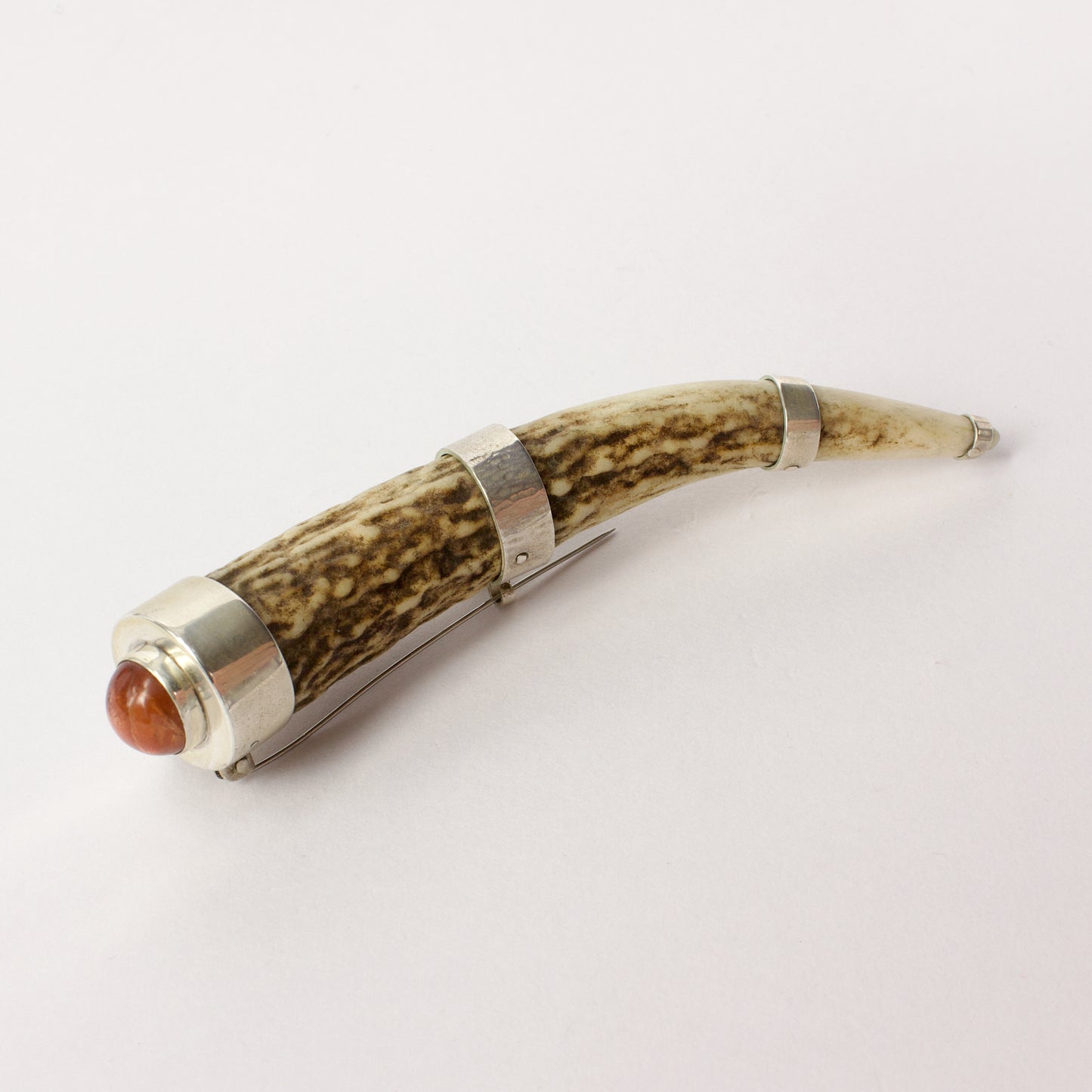 NG69: Antler brooch