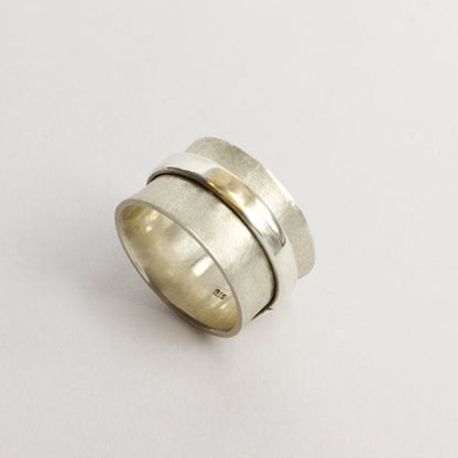 NG86: Skull ring