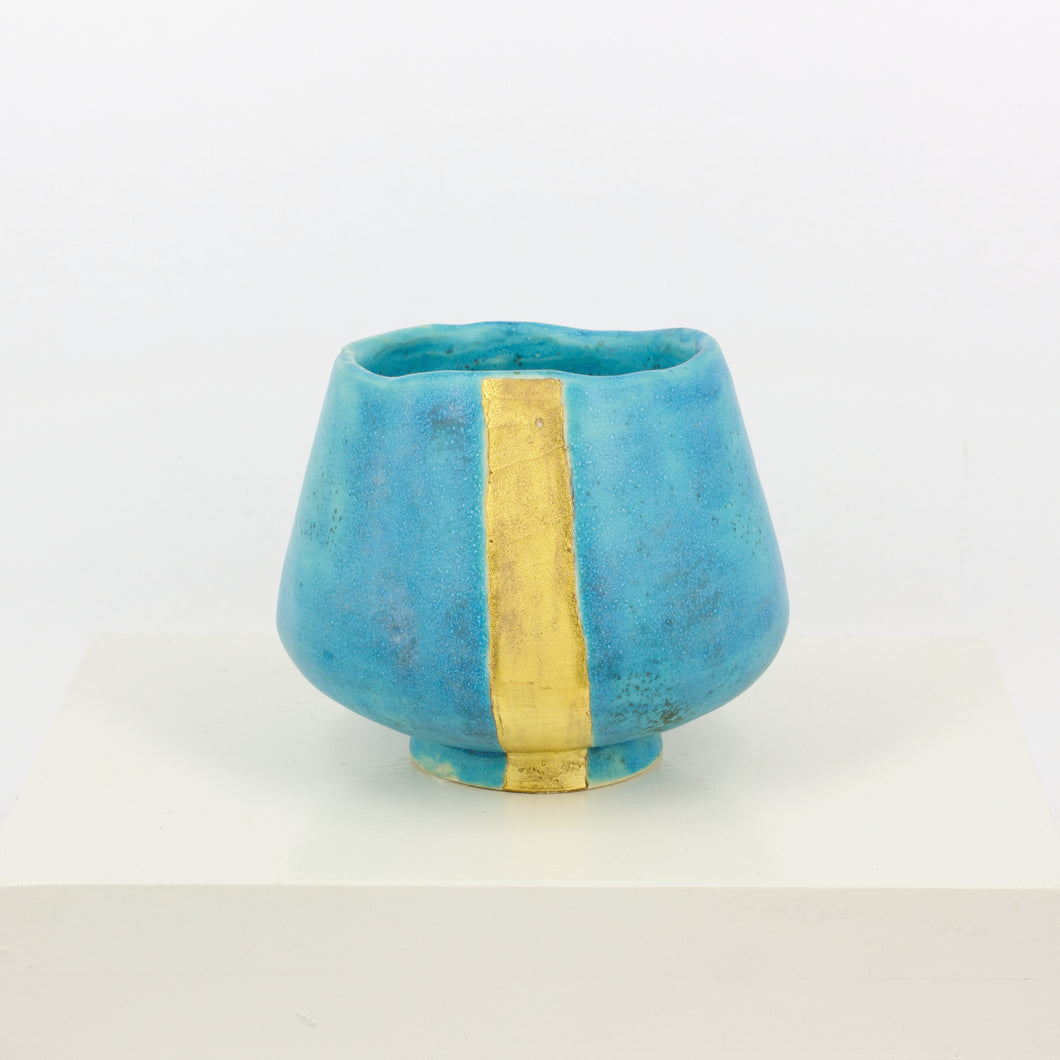 NT15: Tea bowl - blue with gold lustre