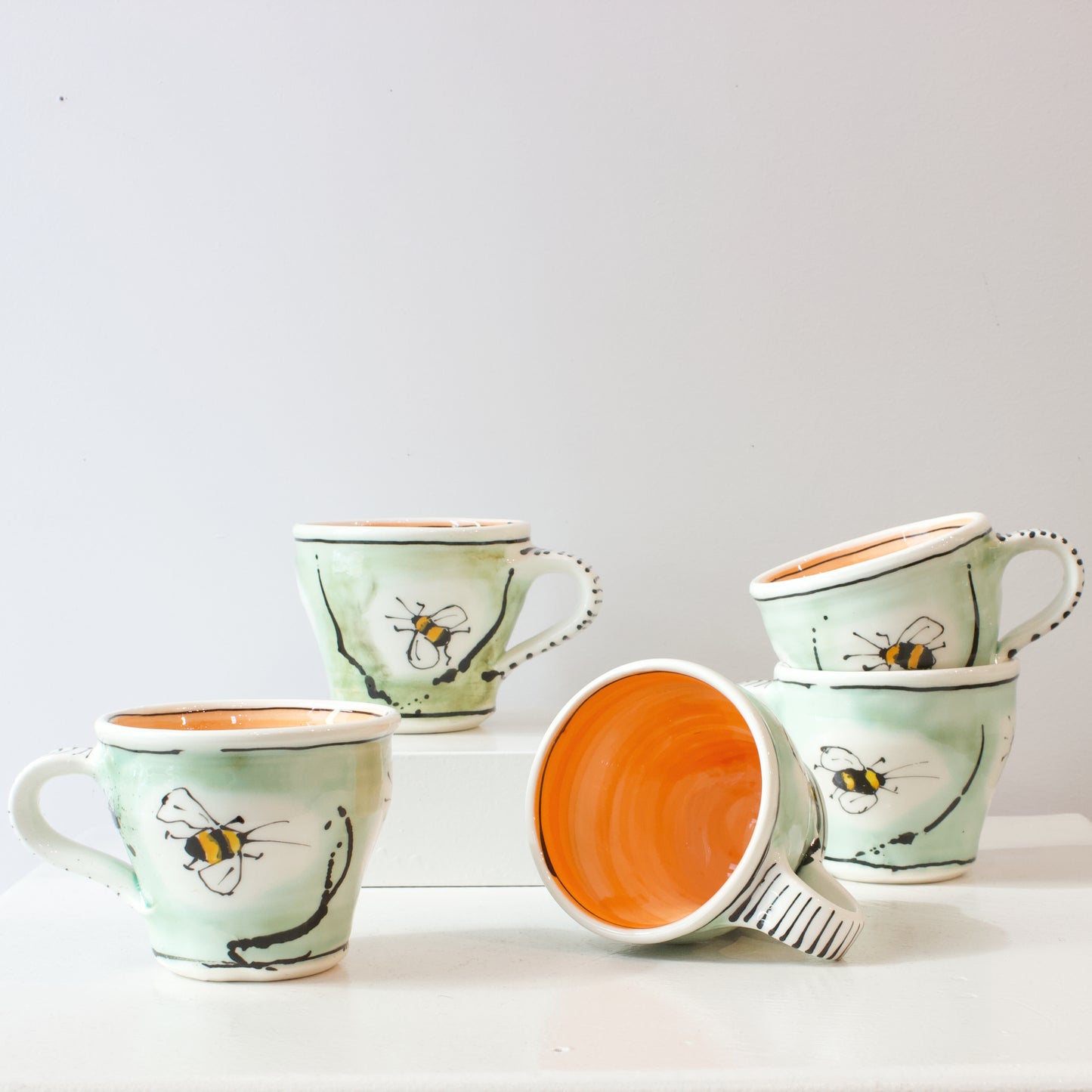 PH: Bumblebee cups