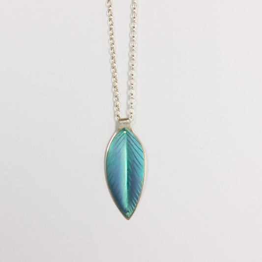 RB168: Pohutukawa leaf pendant
