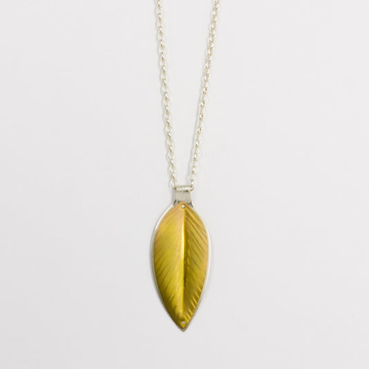 RB171: Pohutukawa leaf pendant