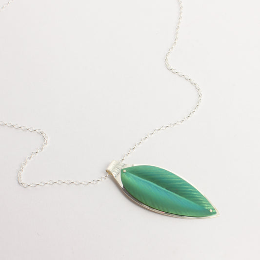 RB220: Pōhutukawa pendant