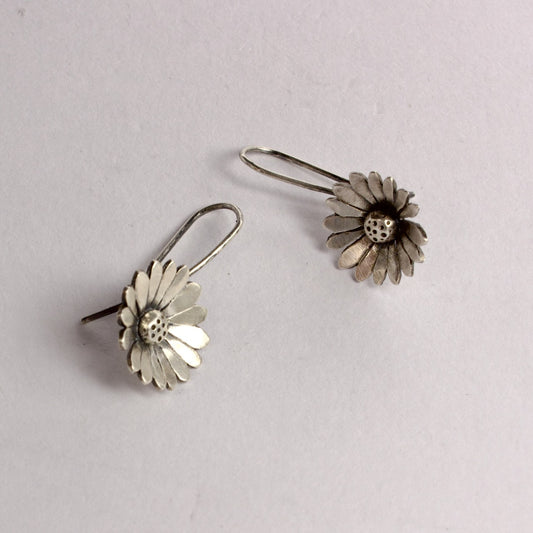 RF181: Daisy earrings