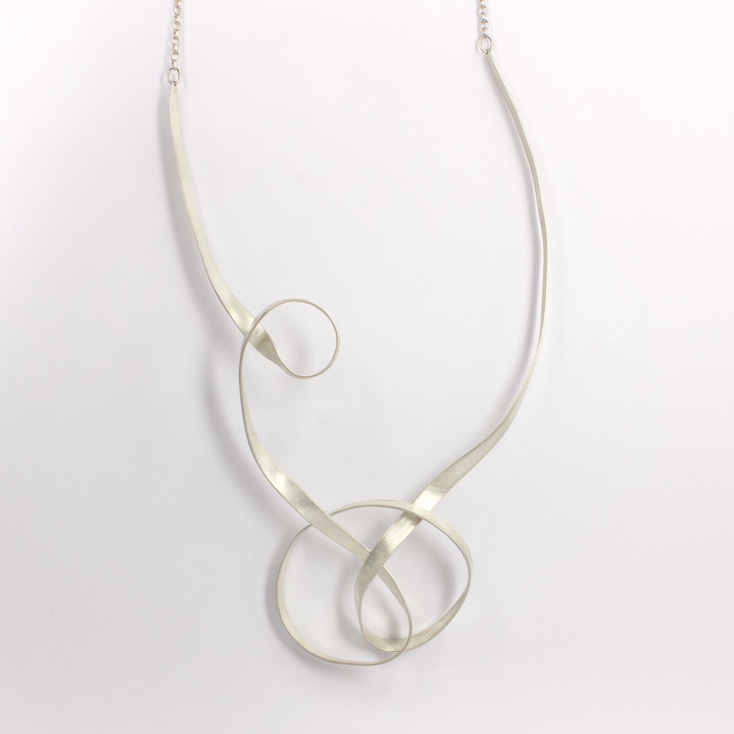 RF188: Ribbon necklace
