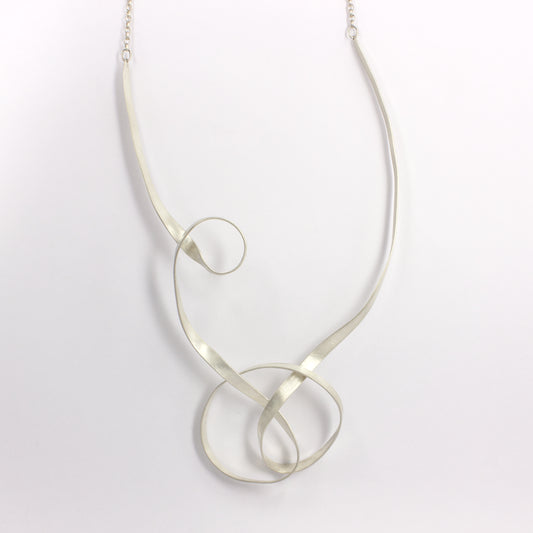 RF188: Ribbon necklace