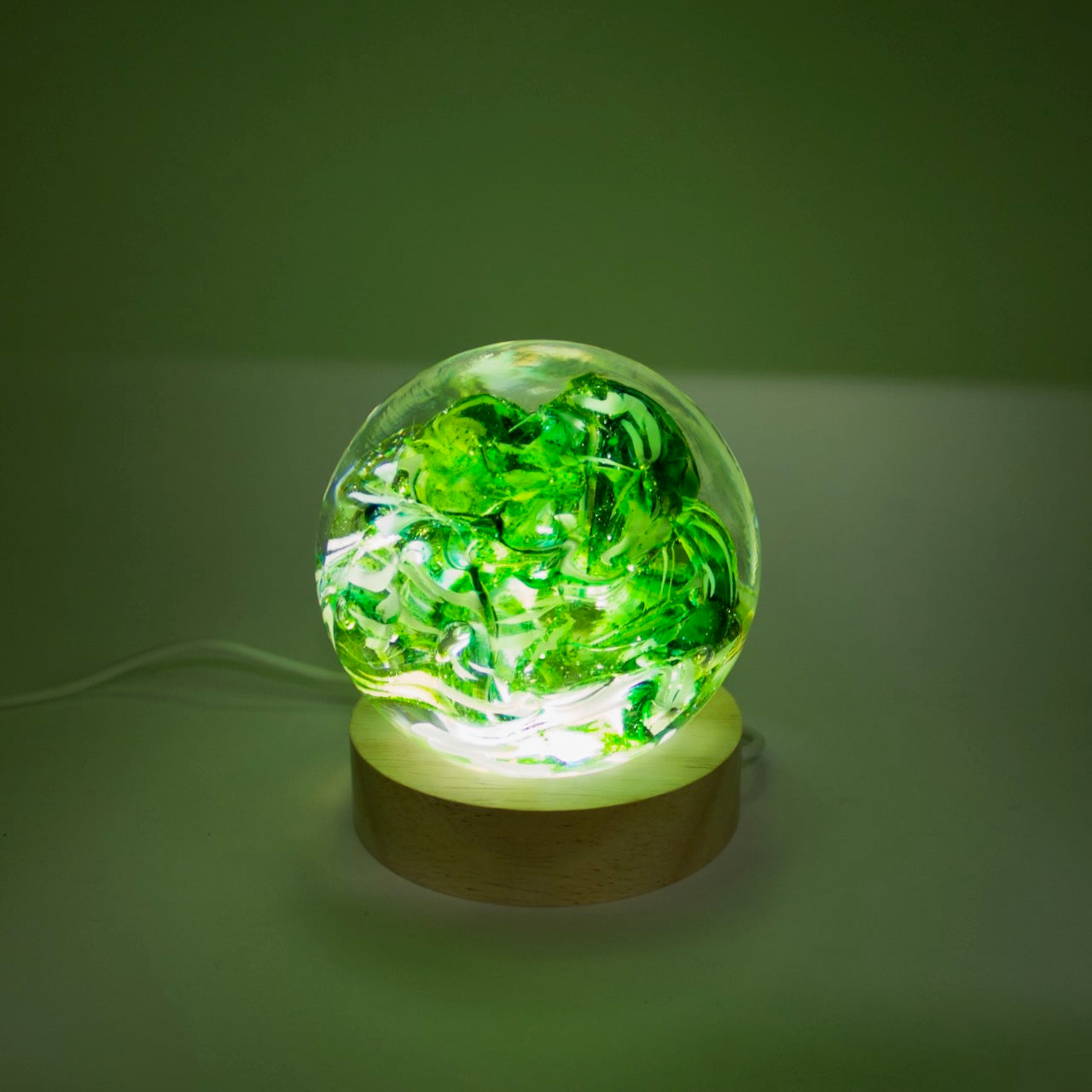RH467: Green light orb