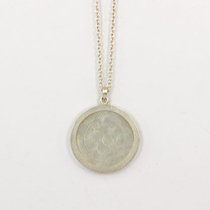 RK25: Madreperla pendant