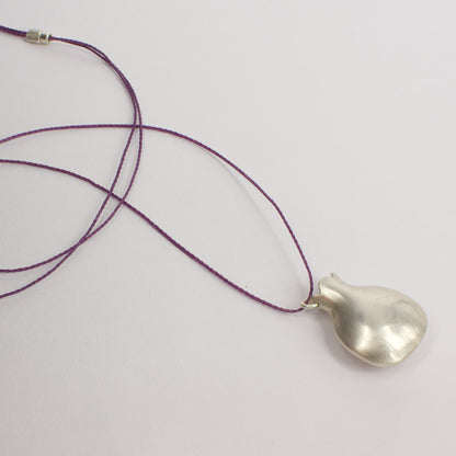RK81: Pod pendant