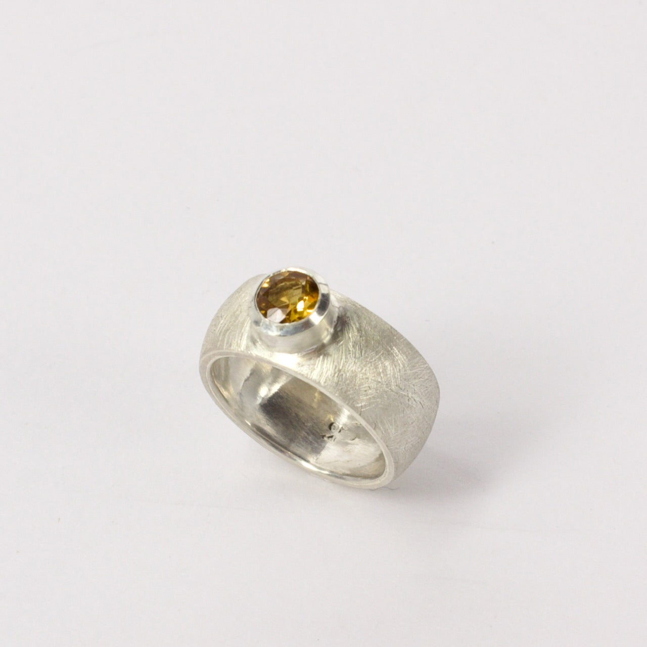 RK85: Bombe ring with citrine