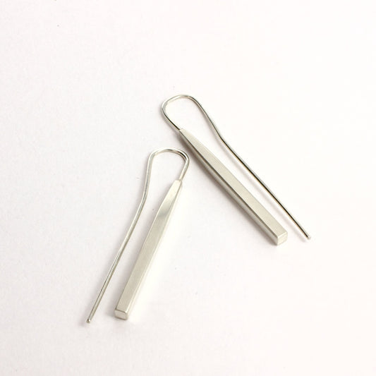 RMO45: Long bar earrings