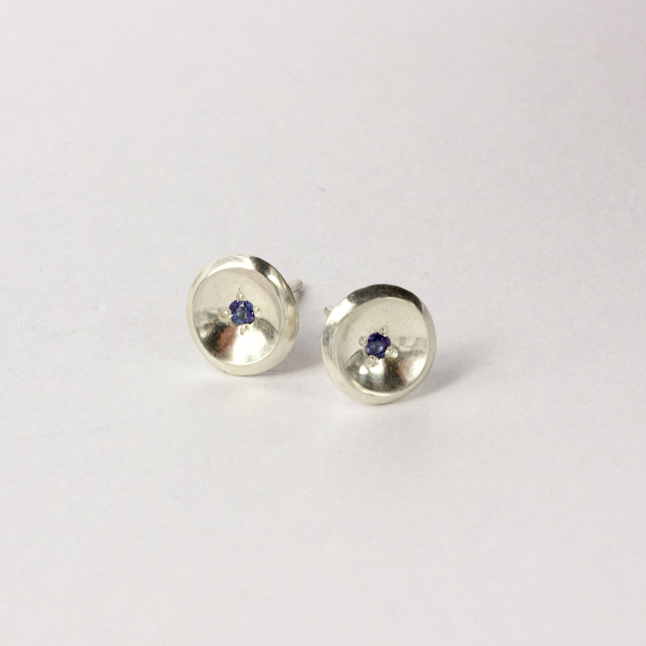 RMO49: Sapphire stud earrings