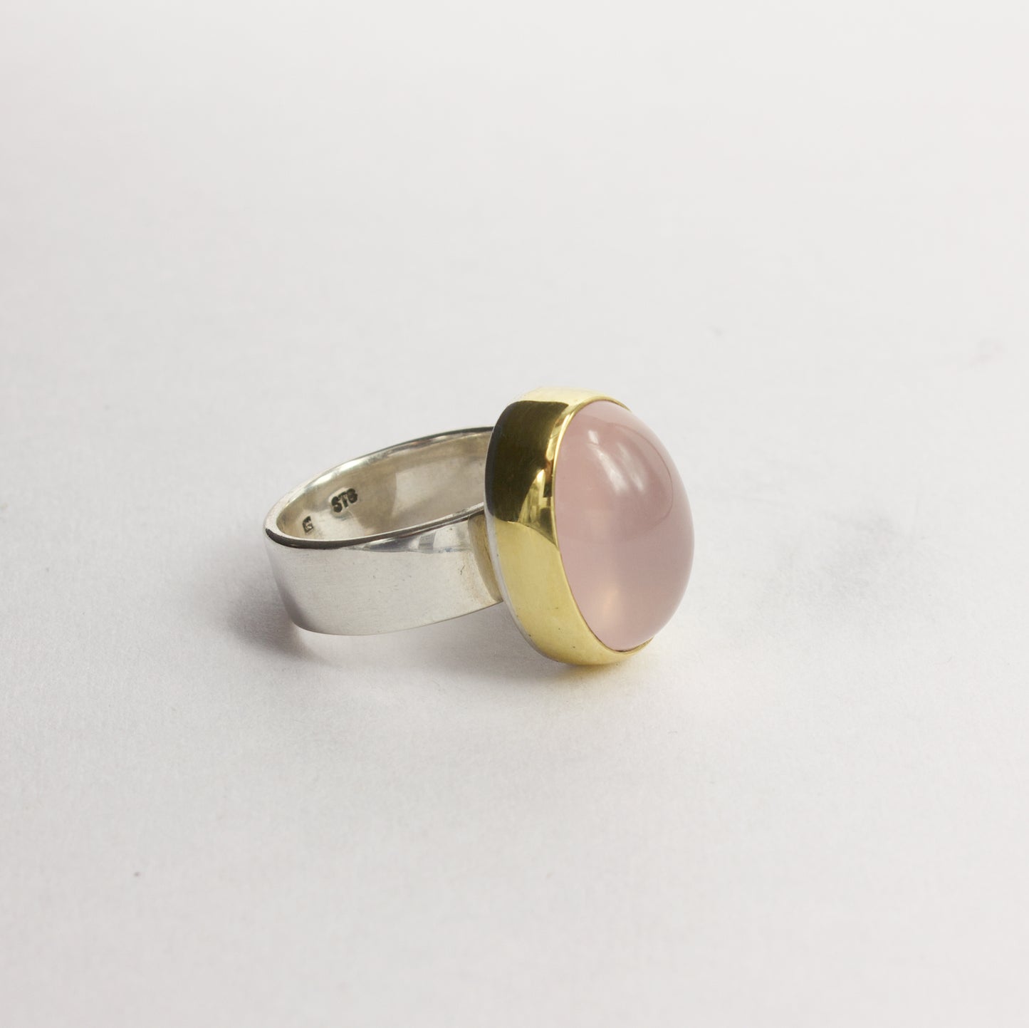 RW293: Rose quartz ring