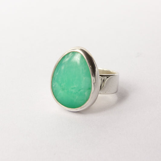 RW294: Chrysoprase ring
