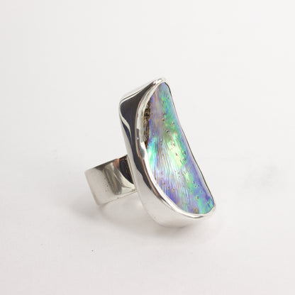 RW307: Pāua shell ring