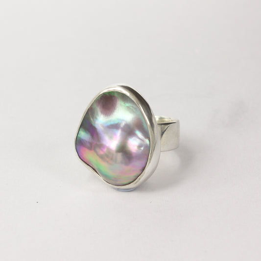 RW327: Mabe pearl ring