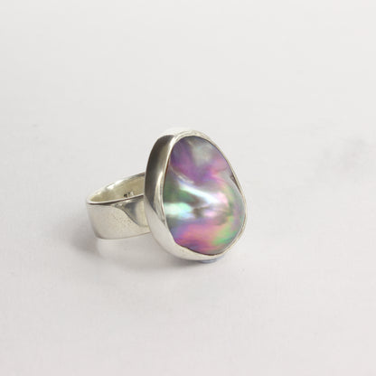RW327: Mabe pearl ring