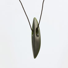 SM249: Tangiwai pounamu pin pendant