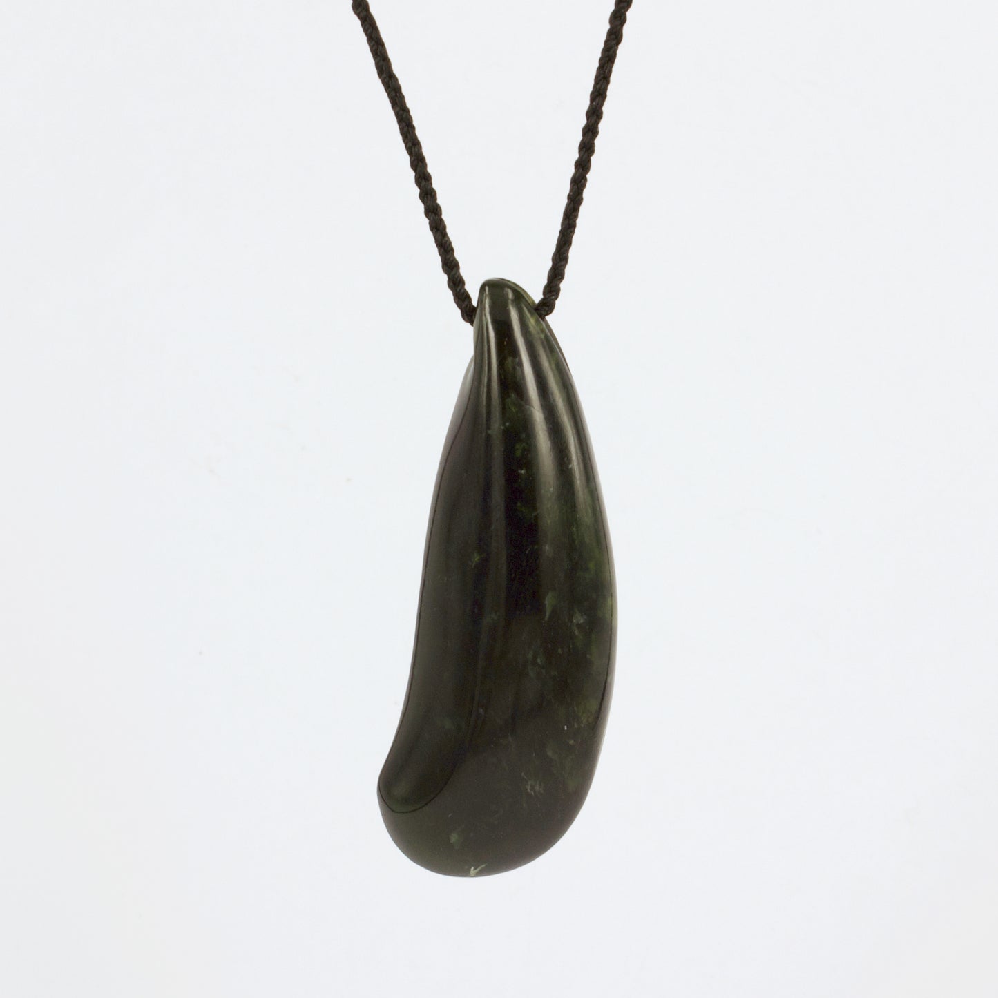 SM250: Tangiwai pounamu mussel form pendant