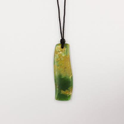 SM267: Pounamu wave pendant