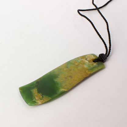 SM267: Pounamu wave pendant