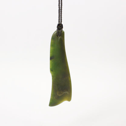 SM270: Whale form pendant - Canadian jade