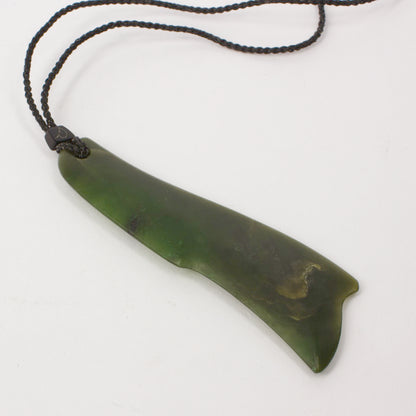SM270: Whale form pendant - Canadian jade