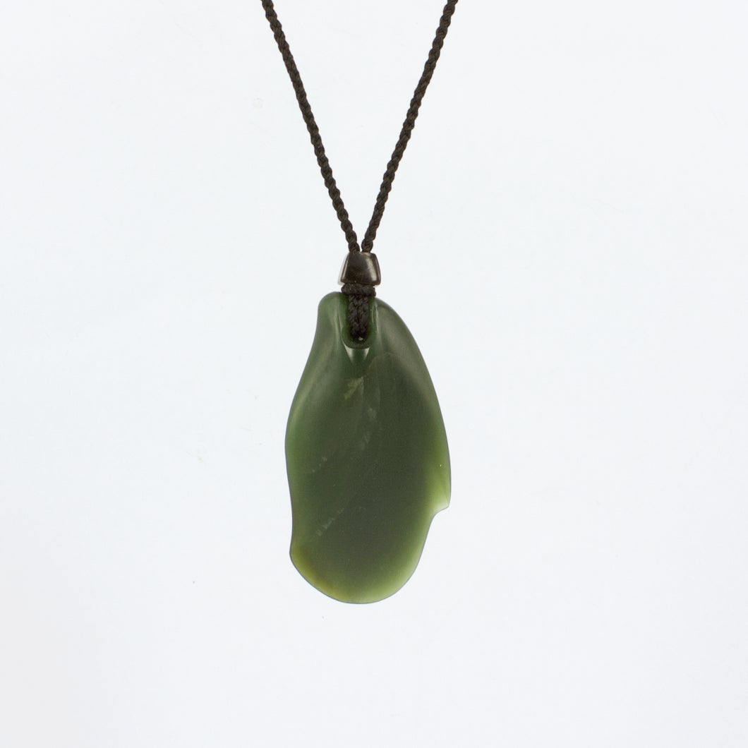 SM253: Pounamu whale form pendant