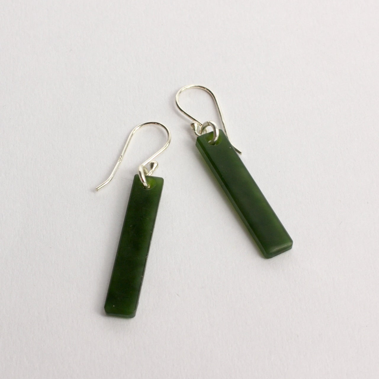 KAJ165: Pounamu bar earrings