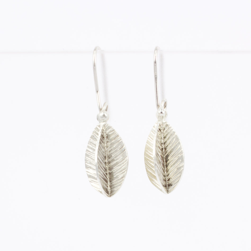 DH168: Leaf form earrings