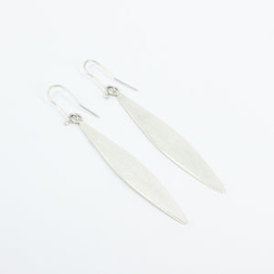 DH246: Leaf form earrings