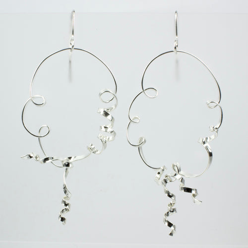 FS210: Ribbon earrings