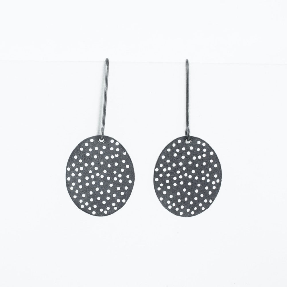 FS116: Holey disc earrings
