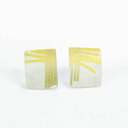 JB89: Weaver stud earrings