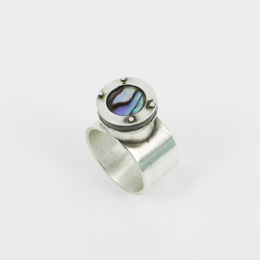 NG74: Poison ring with Paua top