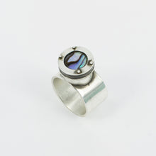 NG74: Poison ring with Paua top