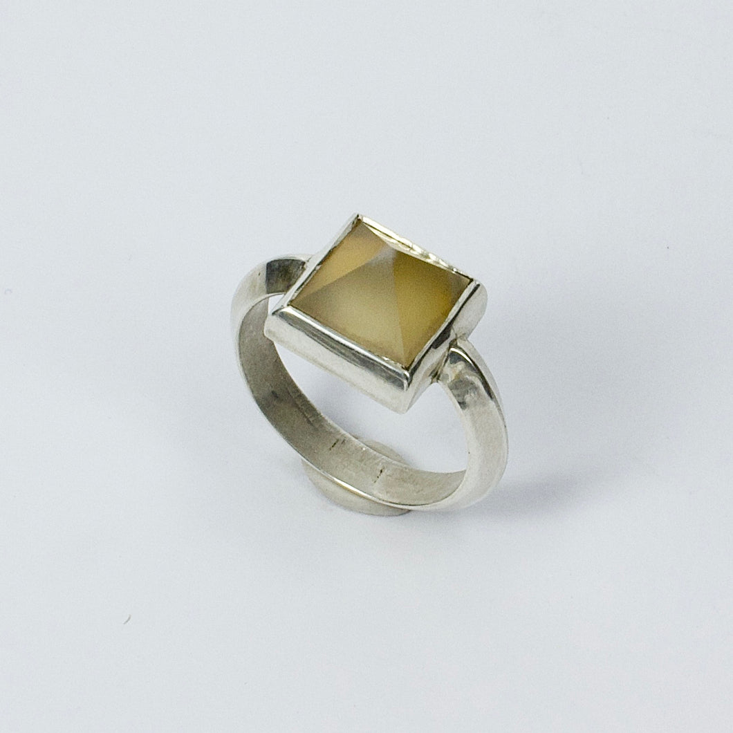 JB111: 'Khufu' faceted Mt Somers agate ring