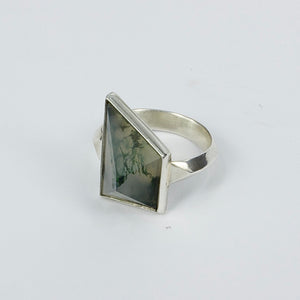 JB113: 'Khufu' asymmetrical facet moss agate ring