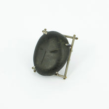 NA127: NZ sea pebble (carved with face) ring