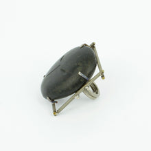 NA127: NZ sea pebble (carved with face) ring