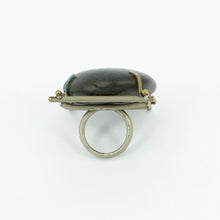 NA127: NZ sea pebble (carved with face) ring
