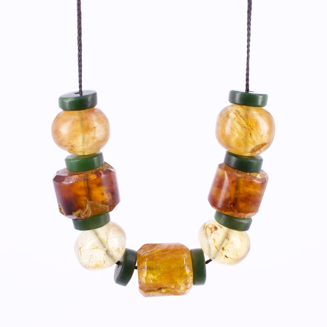 NA95: Bead necklace