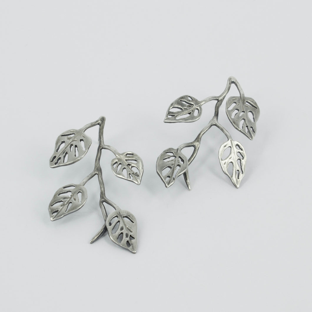 RF159: Large monstera adansonii earrings