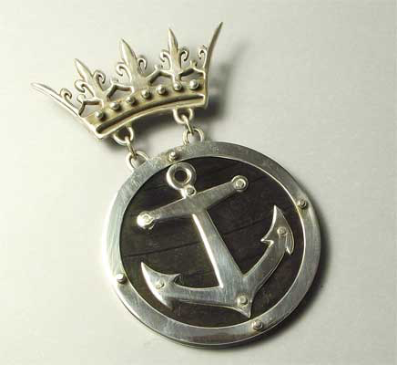 NG32: Royal Galleon brooch